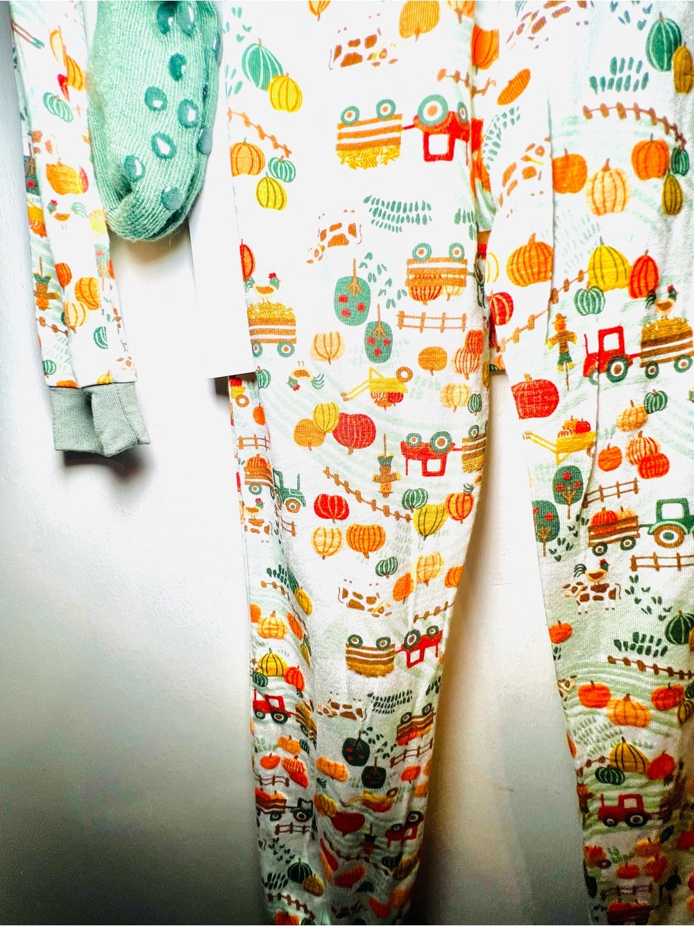 Kids 4T Pumpkin Harvest Pajama Set & Socks Green & Orange Rayon from Bamboo - Picture 3 of 13